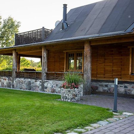 Villa Erlendi Kodumajutus Pärnu Exterior foto