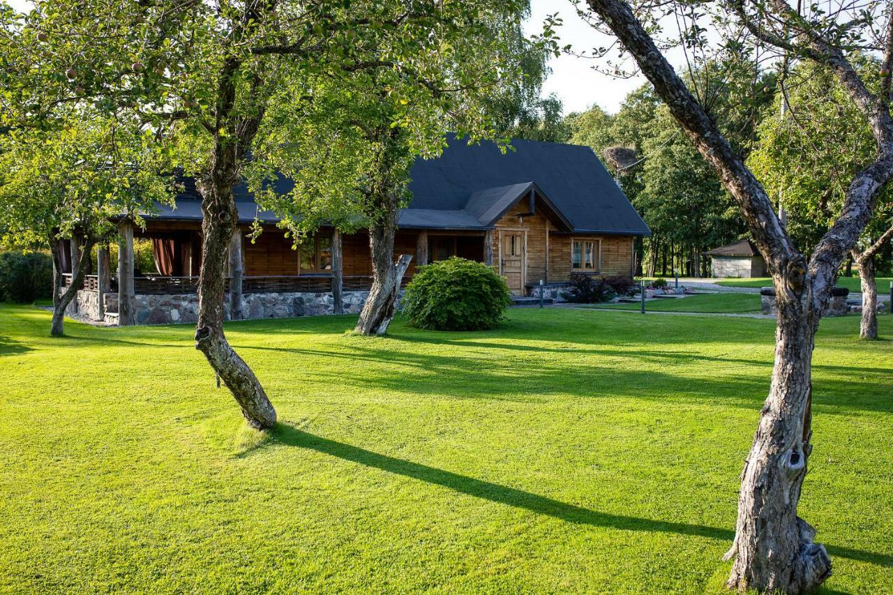 Villa Erlendi Kodumajutus Pärnu Exterior foto
