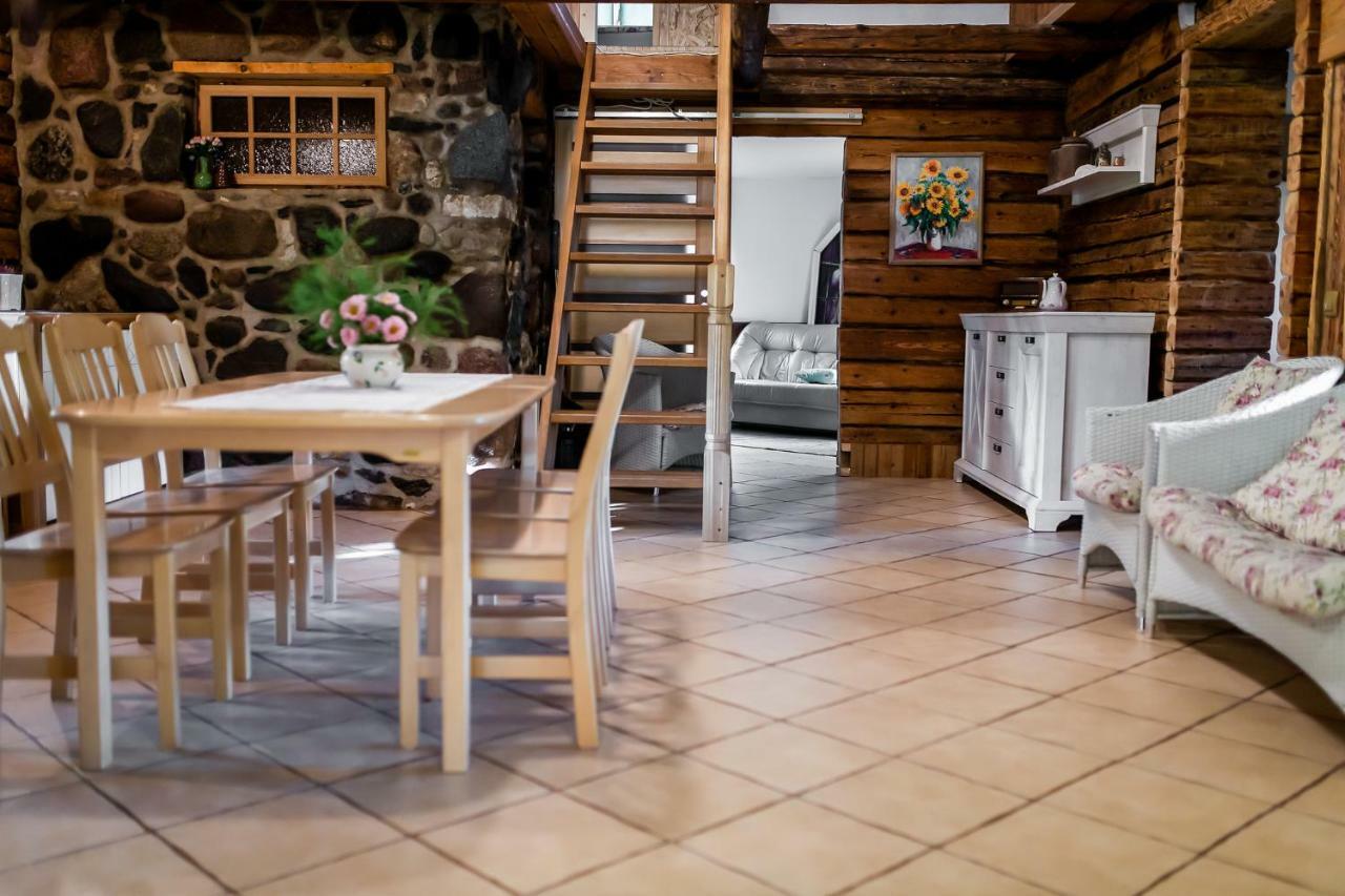Villa Erlendi Kodumajutus Pärnu Exterior foto