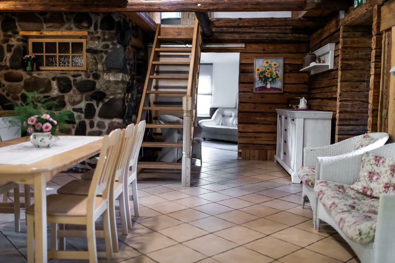 Villa Erlendi Kodumajutus Pärnu Exterior foto